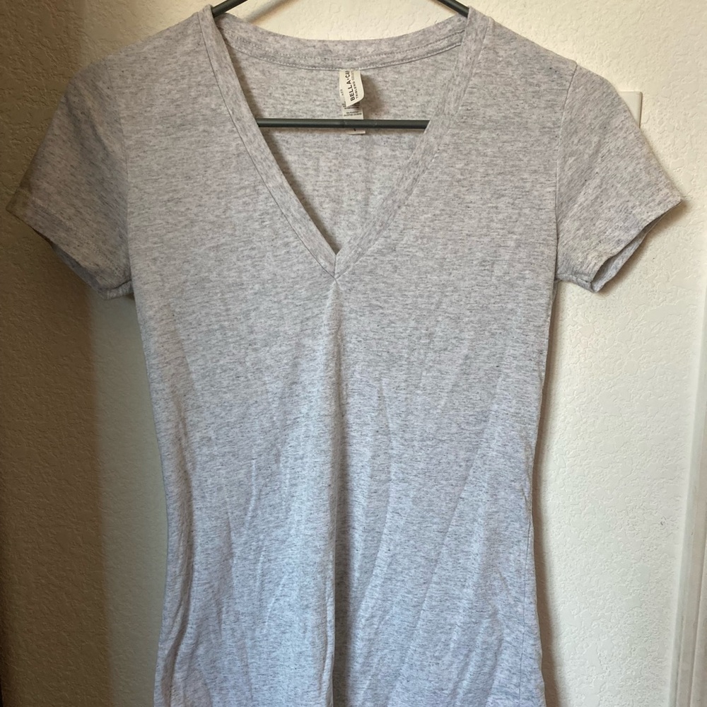 Light grey V-Neck Workout Shirt